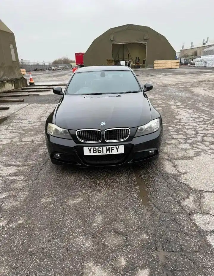 executive saloon car